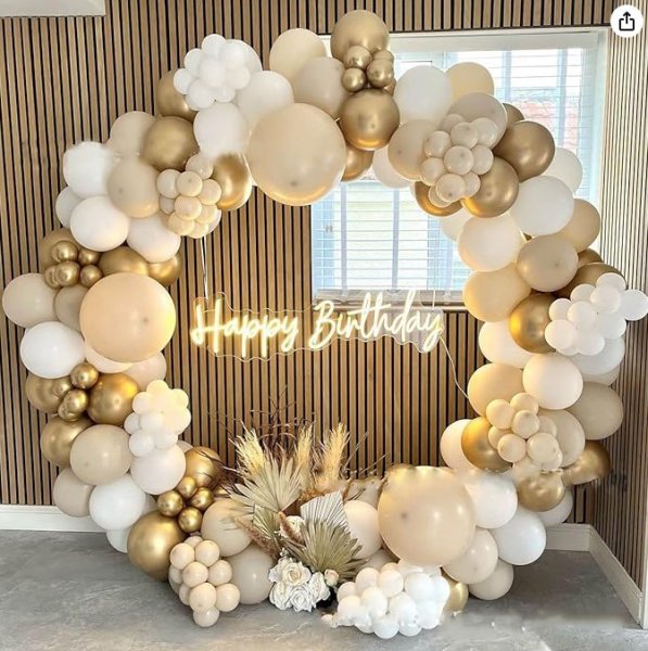 Elegant Blushing Beige Gold Round Garland Setup